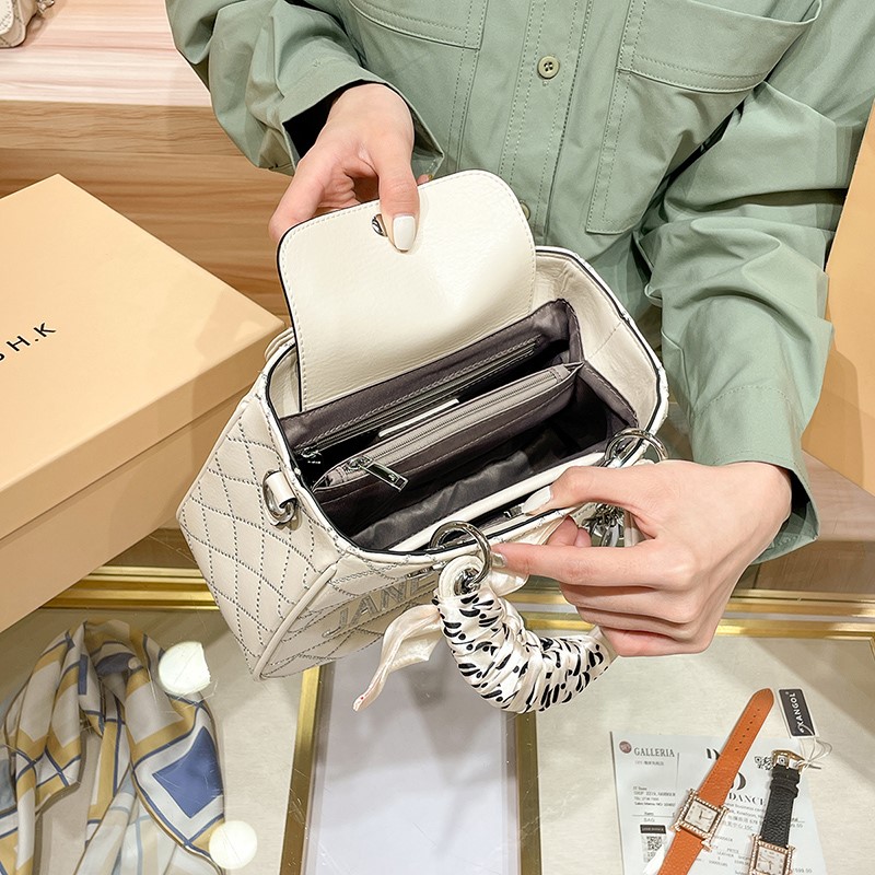 Tas Tangan Wanita Merk Ternama - Interior Design Grid ulasan dan harga